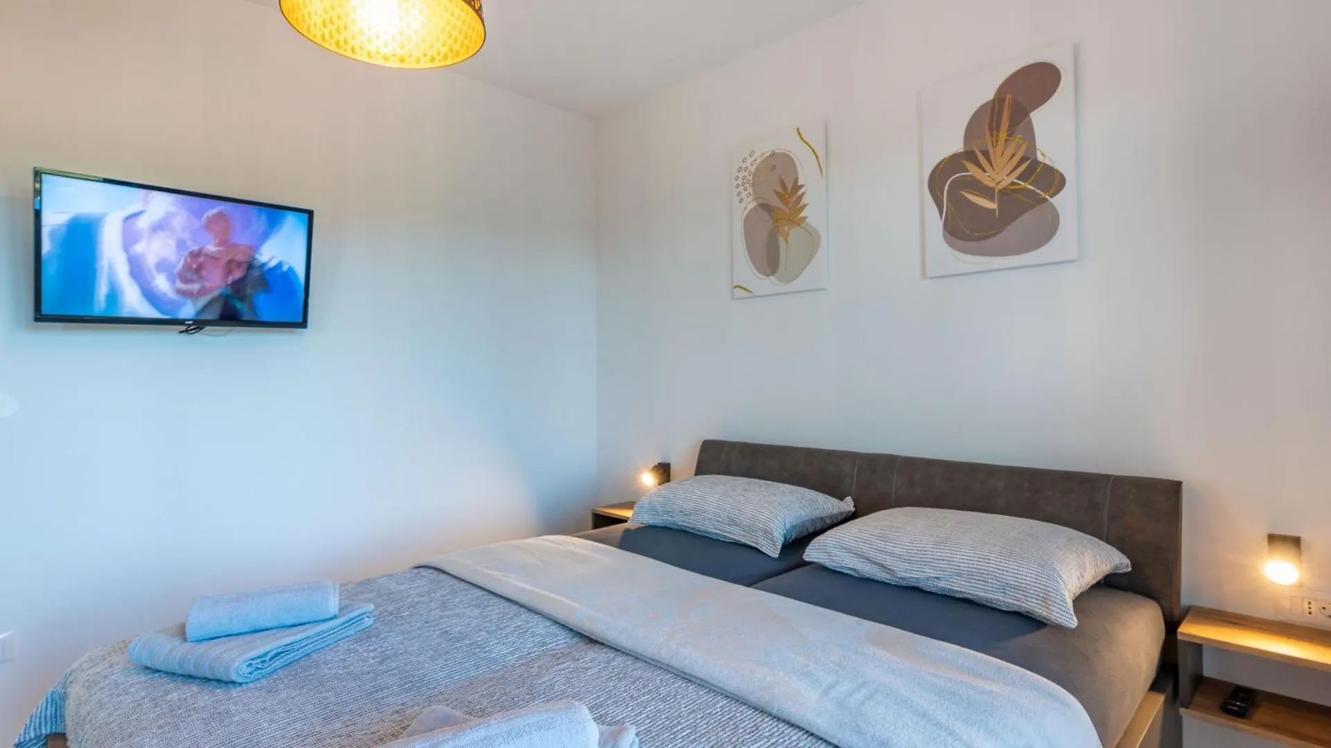Villa Mia in Labin, a two apartment villa with pool close to the sea Krapan 0*,