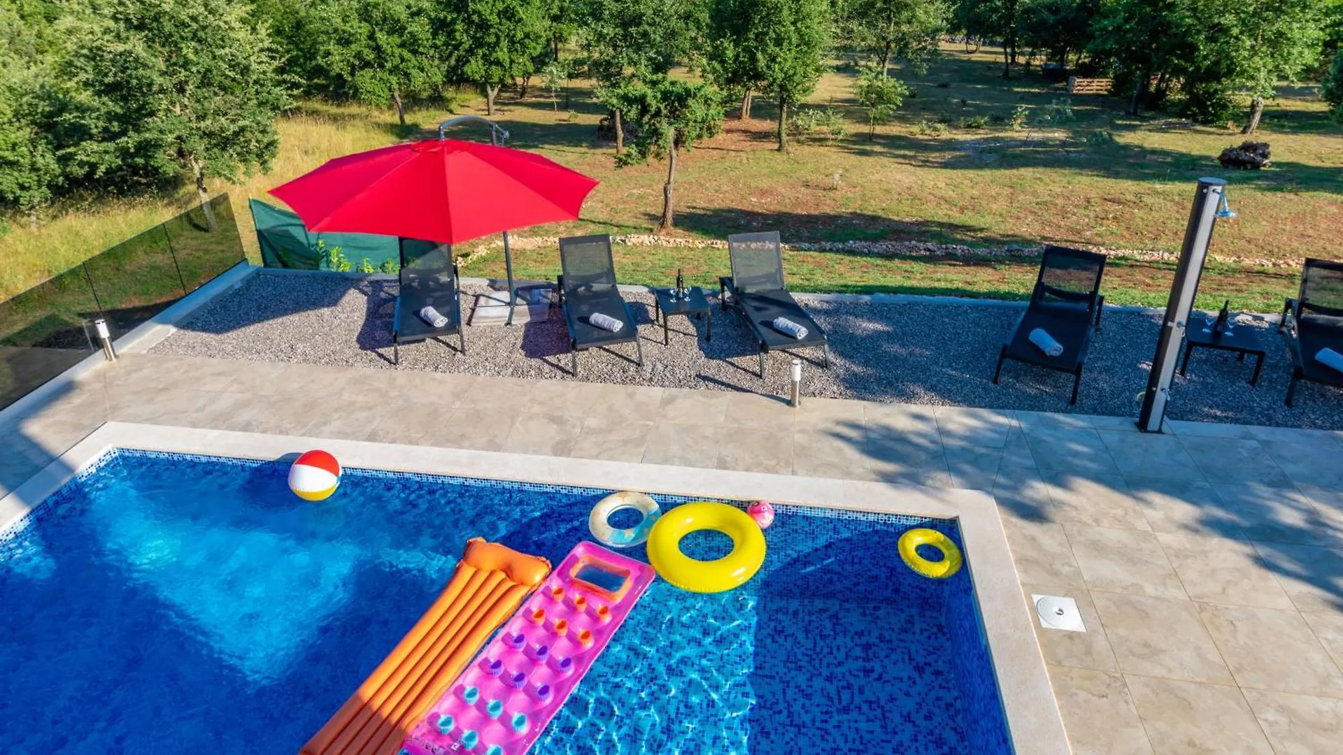 度假居 Villa Mia in Labin, a two apartment villa with pool close to the sea Krapan